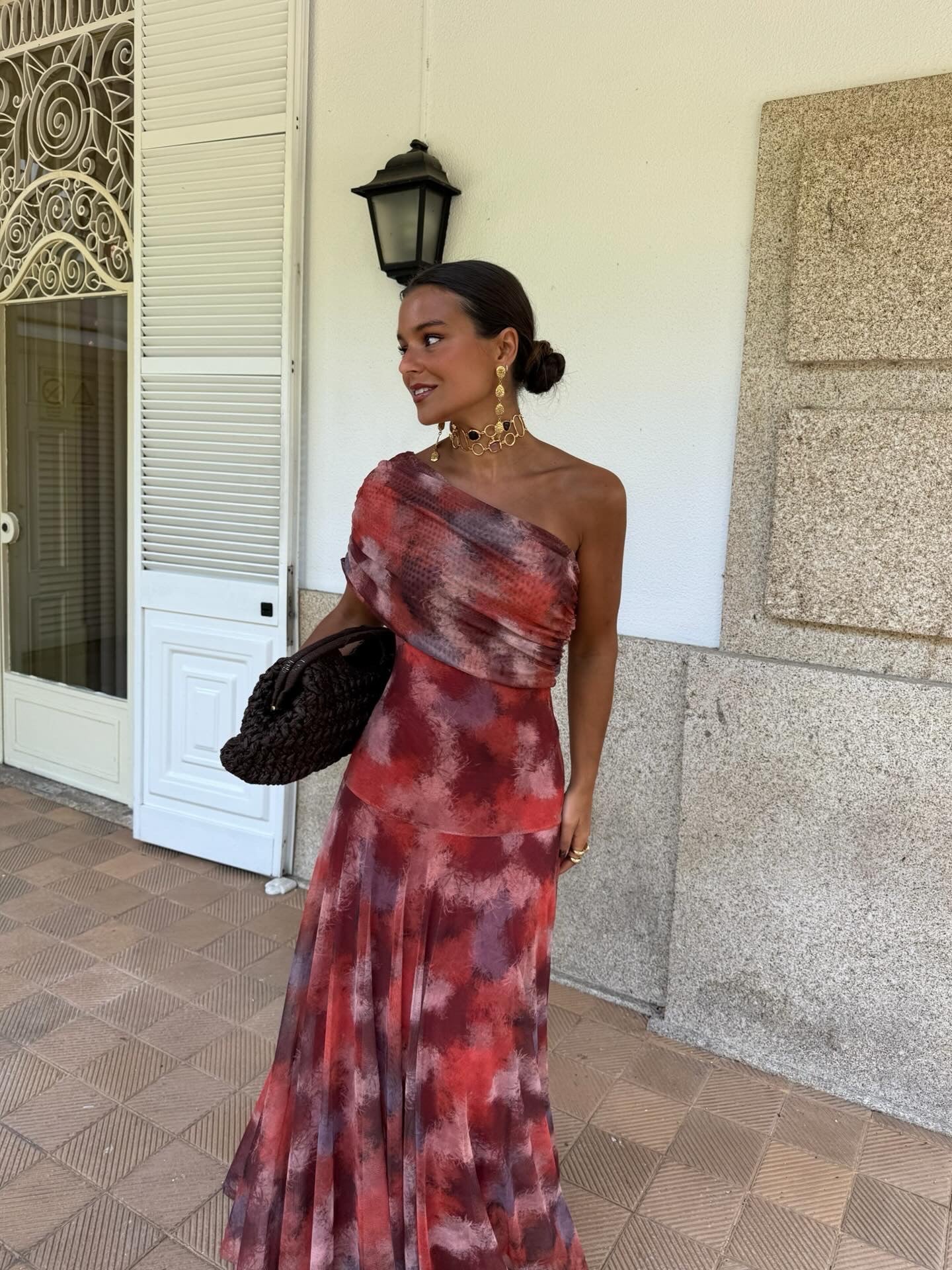 Rubí | Vestido largo asimétrico con estampado acuarela