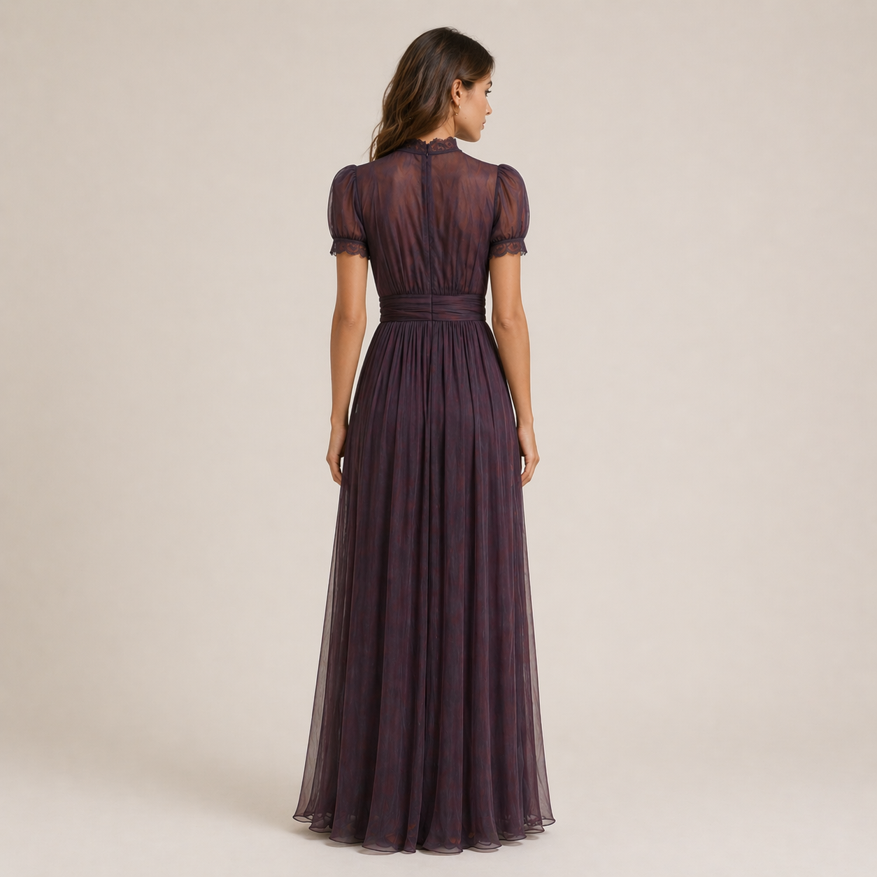 Flavia - Vestido largo violeta con escote en forma de lágrima y borde en encaje de chiffon