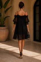 Vittoria | Minivestido Negro con Detalles de Encaje