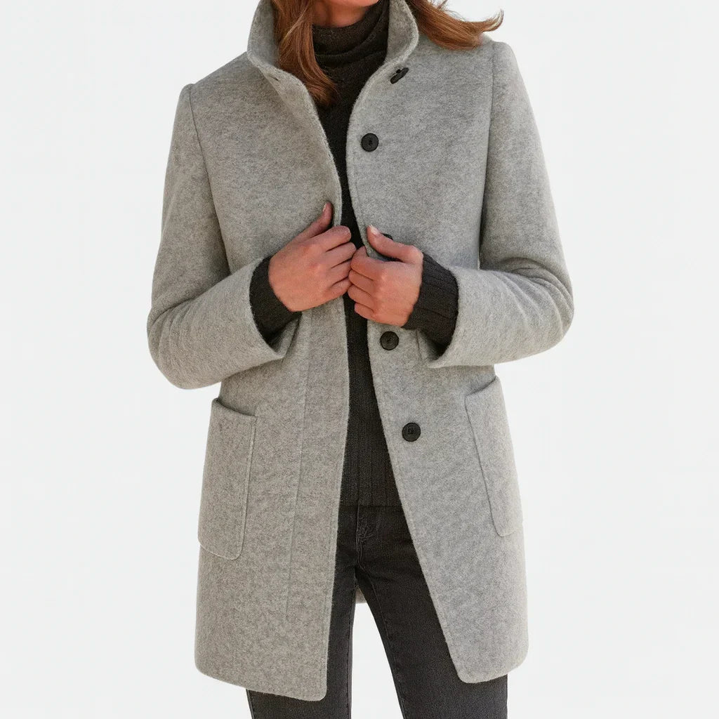 Tessa |  Chaqueta con cuello alto