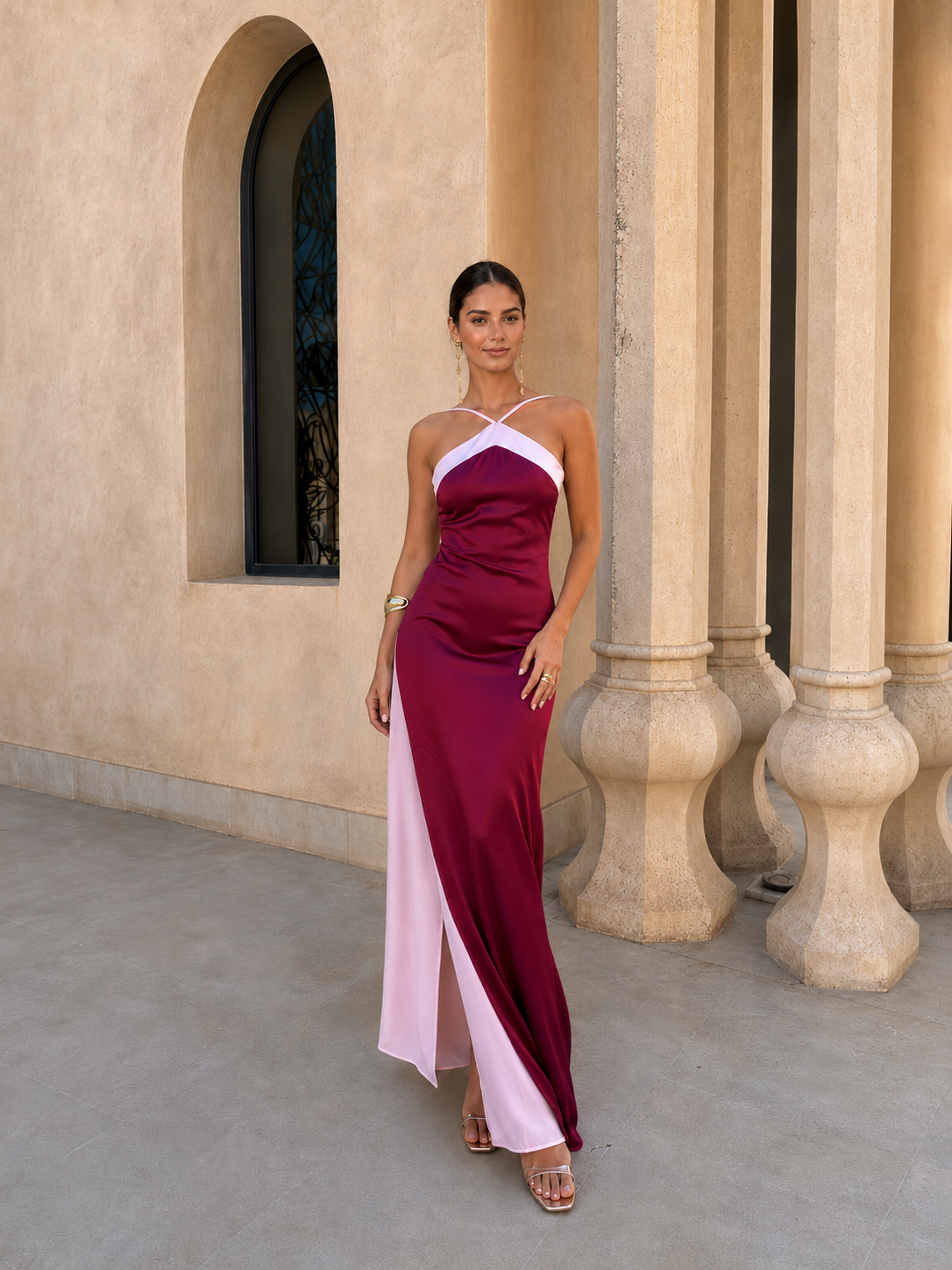 Jazmín | Vestido largo satinado con escote cruzado