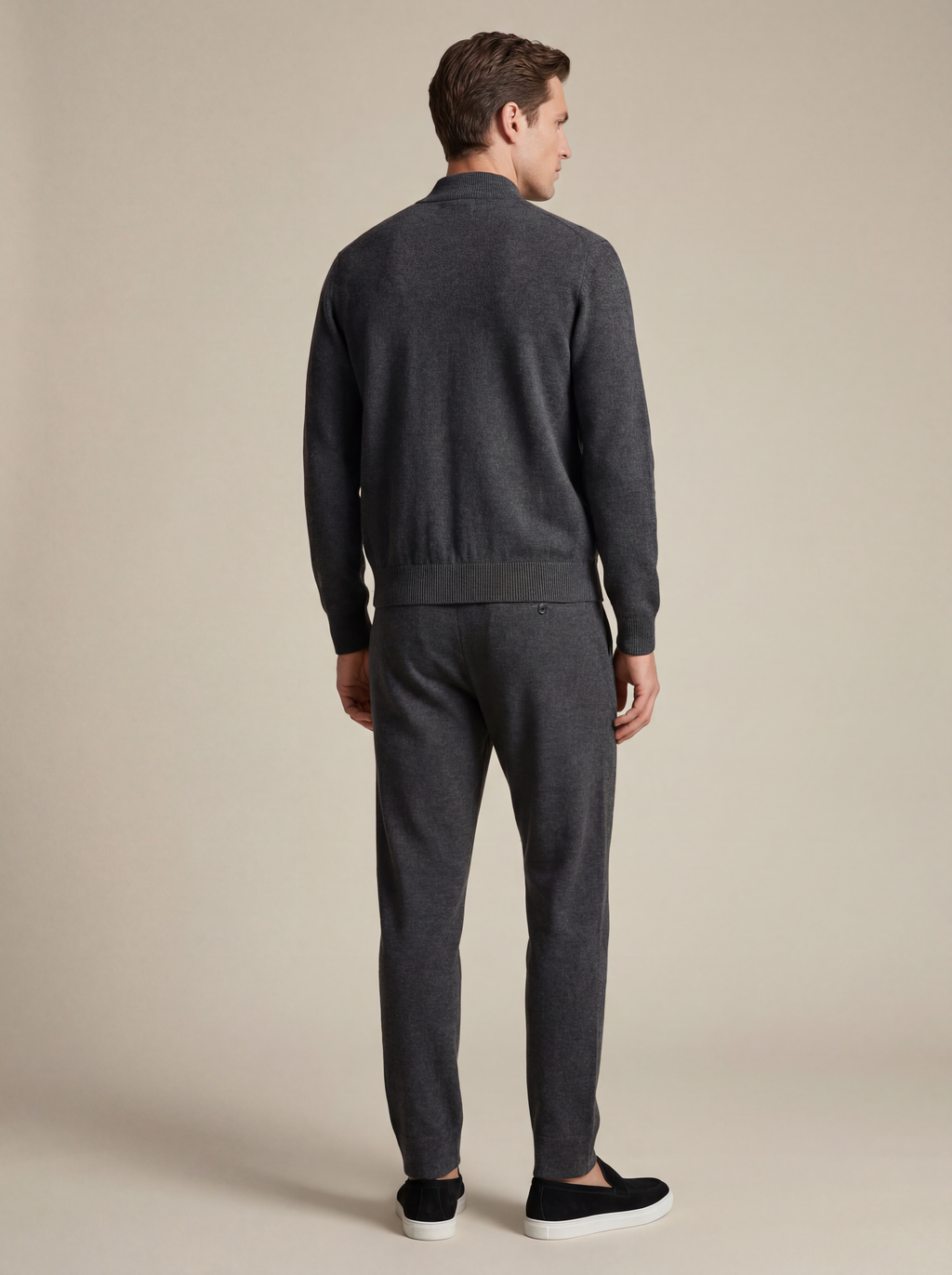 Anselmo | Conjunto Gris Oscuro