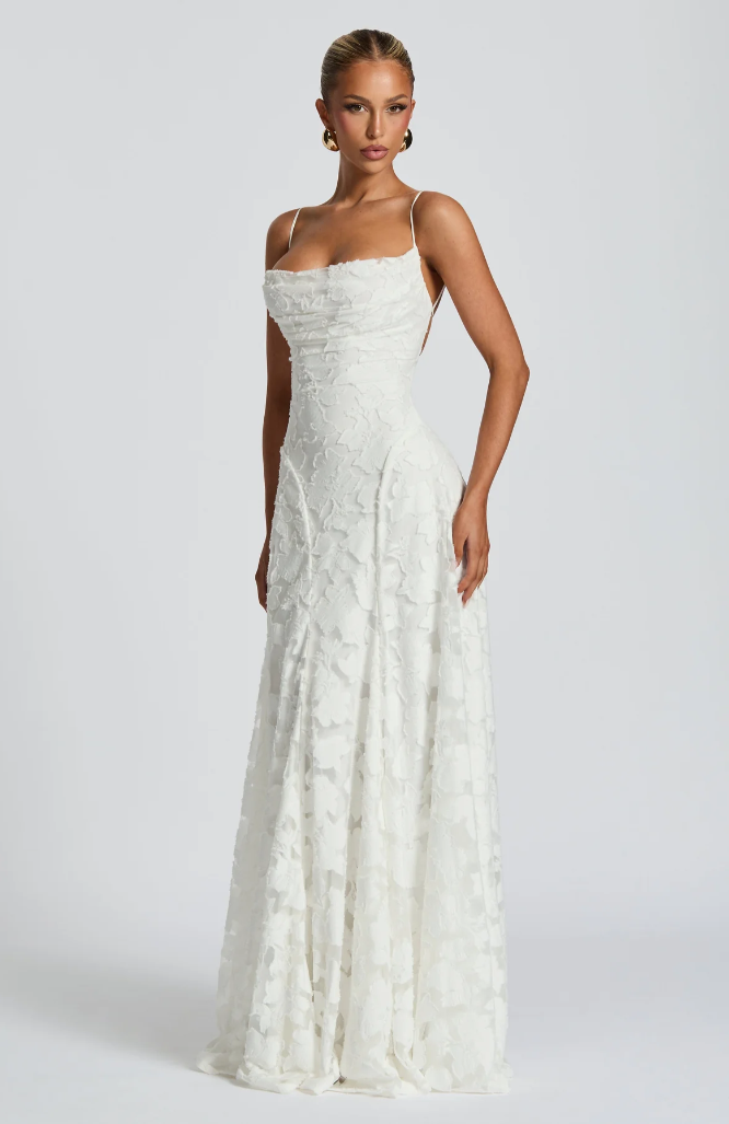 SOFIA | Vestido maxi elegante de encaje