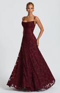 SOFIA | Vestido maxi elegante de encaje