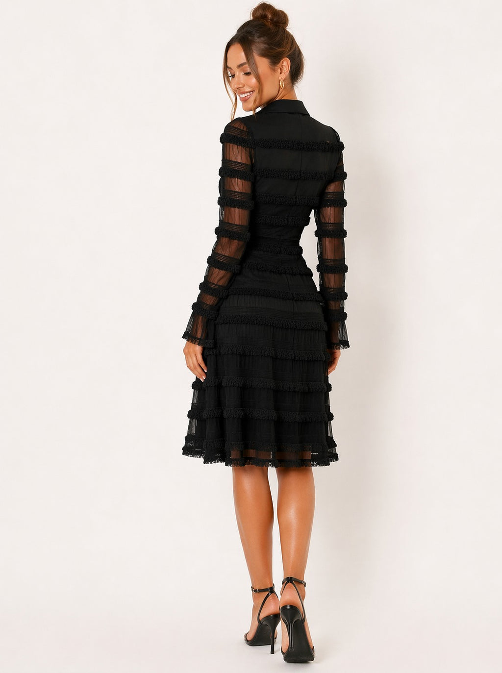 Parisa | Vestido midi con flecos transparentes