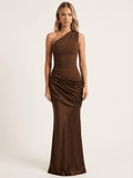 Sara | Vestido asimétrico de silueta escultural