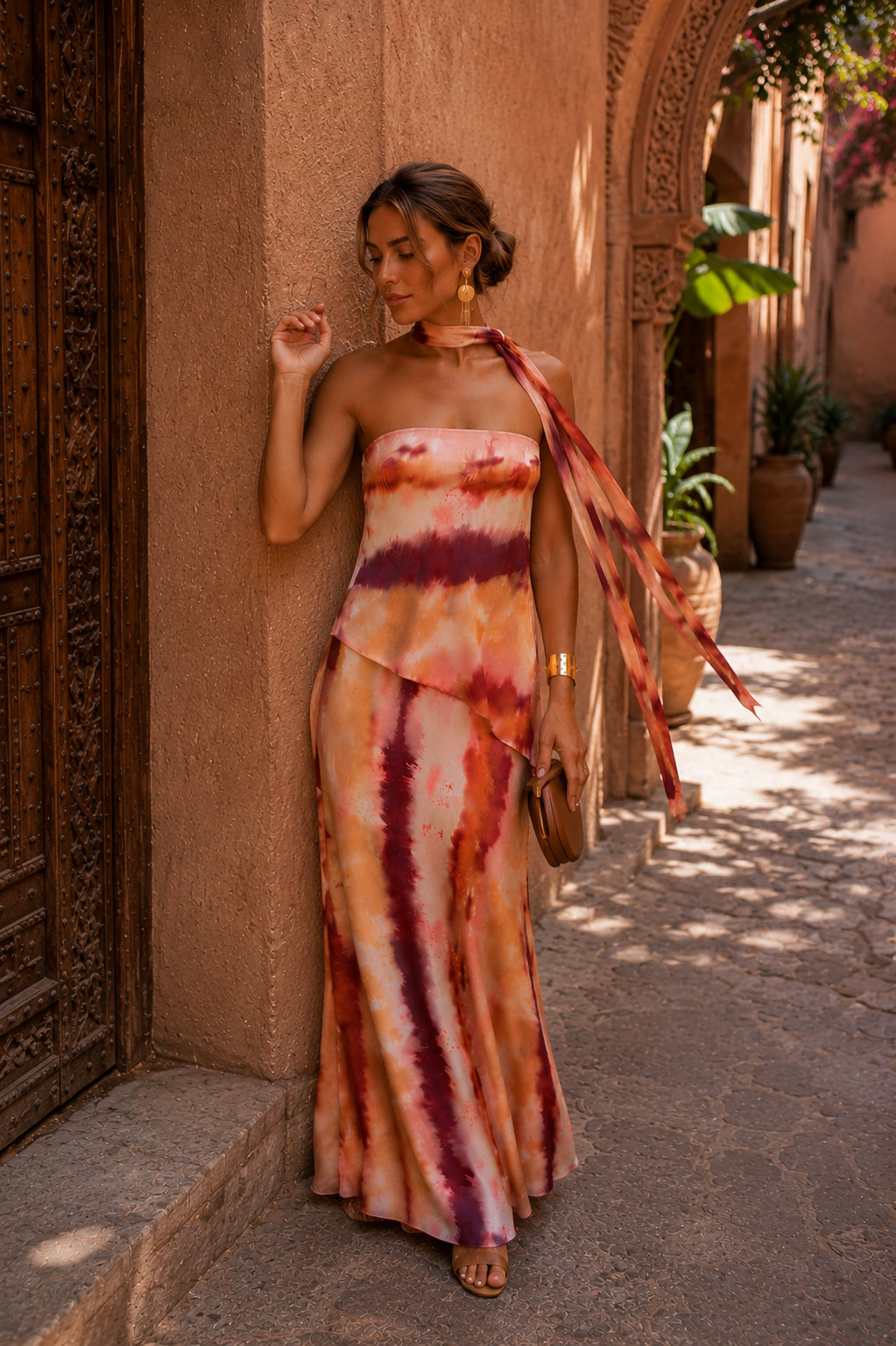 Coral | Vestido largo estampado con escote palabra de honor