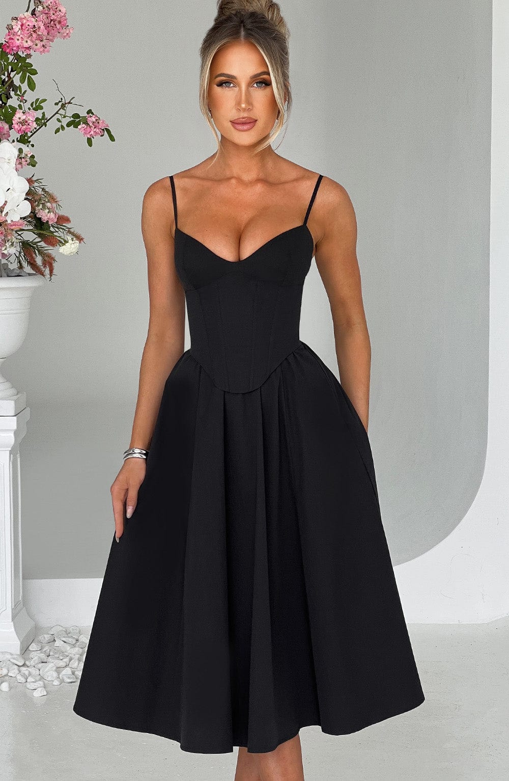 MAILEN | Vestido midi elegante estilo corsé