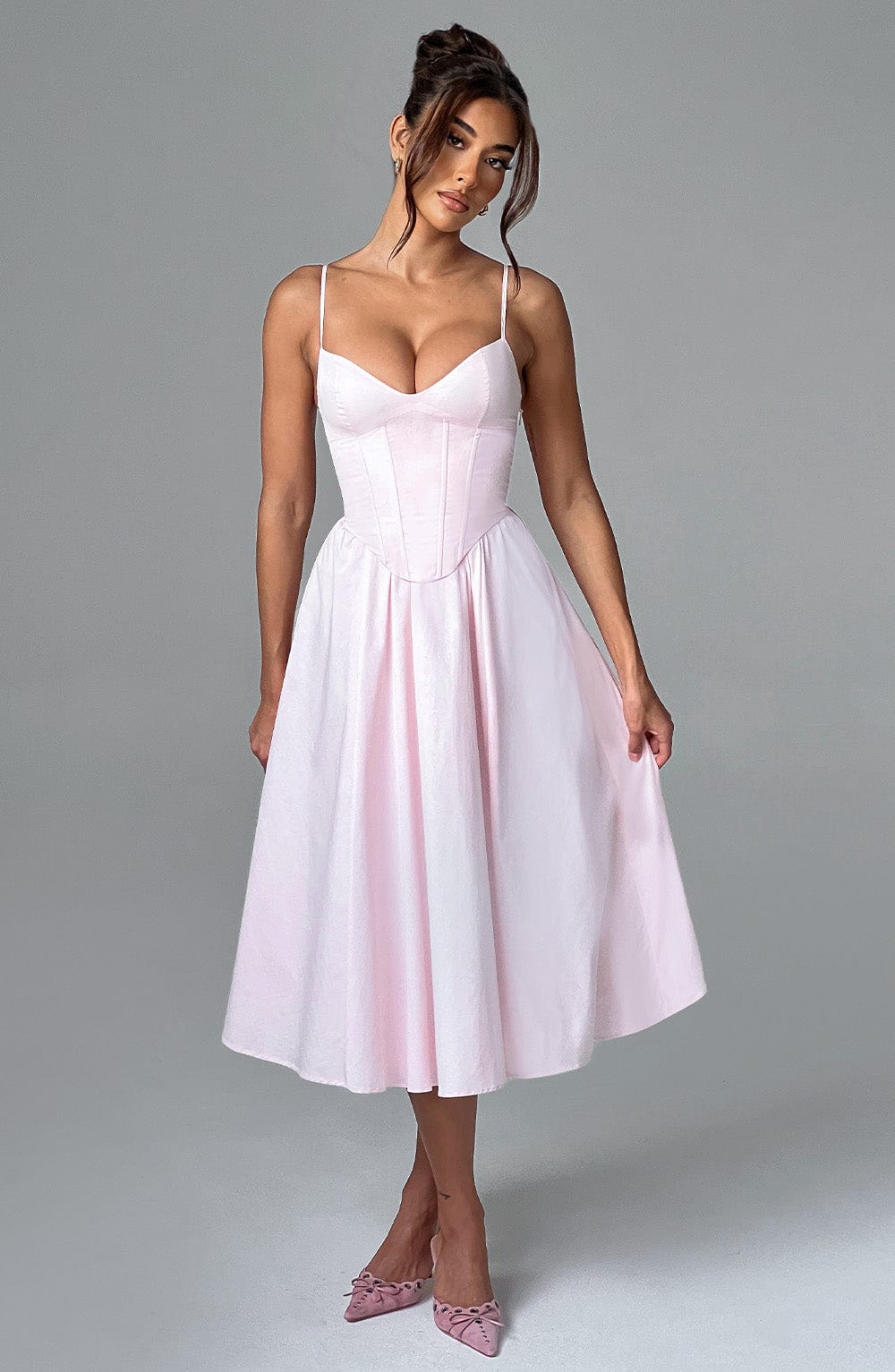 MAILEN | Vestido midi elegante estilo corsé
