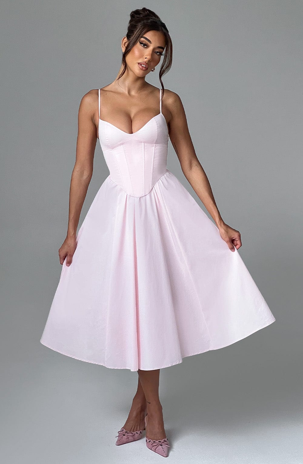 MAILEN | Vestido midi elegante estilo corsé